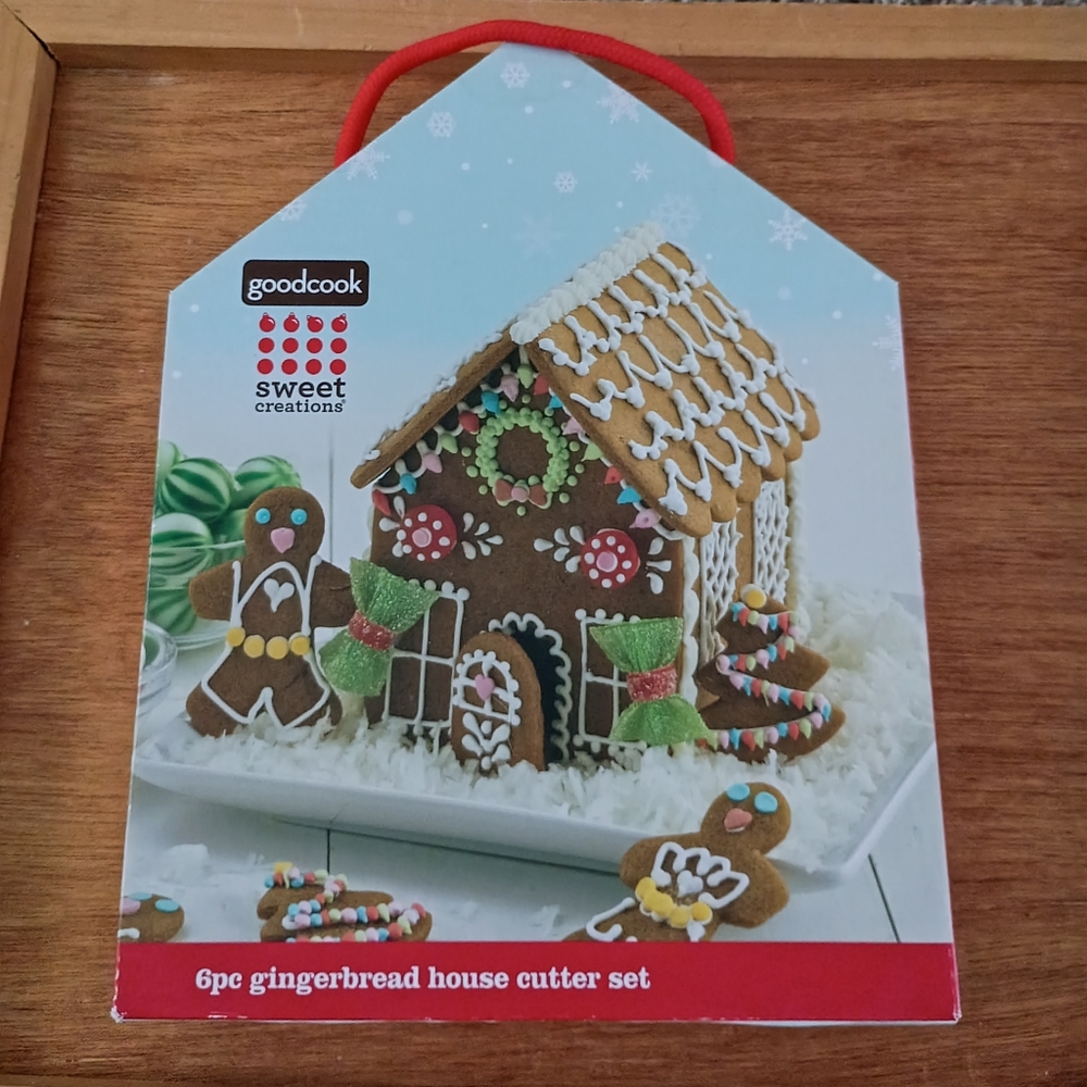 6 Pc Gingerbread House Cutter, Set Front Side Roof Door Tree Man Recipe, NWT